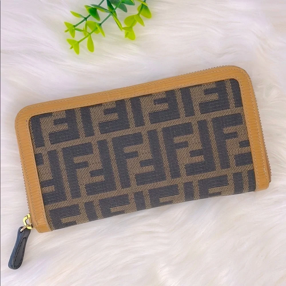 Fendi Zucca Zippy‎ Wallet